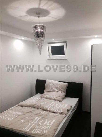 114435c10526706-L-eb84c652