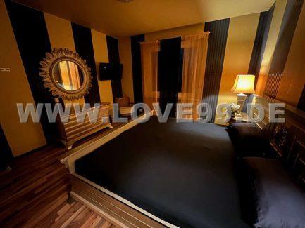 Penthouse Amore 2-b0d6266b