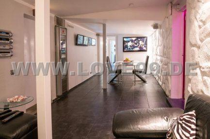 Pink Palace11-0c543f69